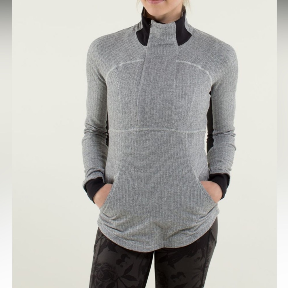 Lululemon Base Runner 1/2 zip in herringbone size 8